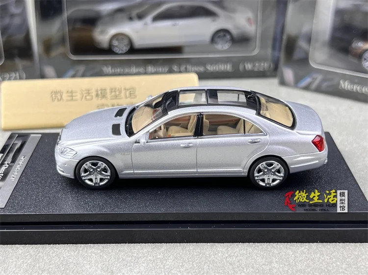

Stocks MH 1:64 S-Class S600L W221 Two Colors In 2025 Collection Gift Scale Model Car