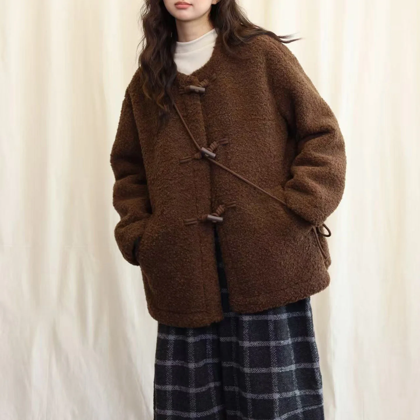 

Карамельно-коричневое пальто-кардиган из флиса с круглым вырезом и пуговицами для невысоких женщин, в японском стиле, теплое, с длинными рукавами, из полиэстера.