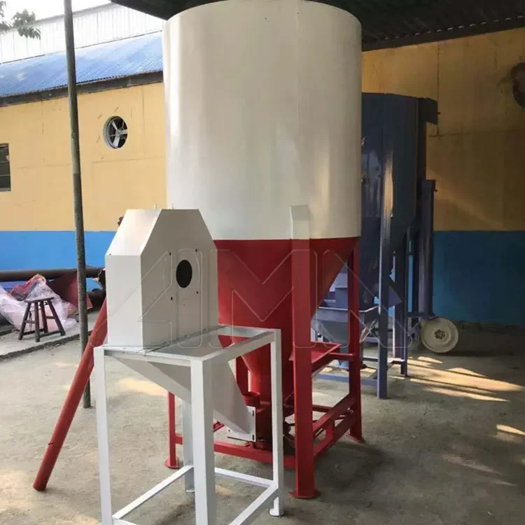 Self suction animal grains feed crusher and mix powder feed hammer mill vertical integrated chicken feed crusher and mixer