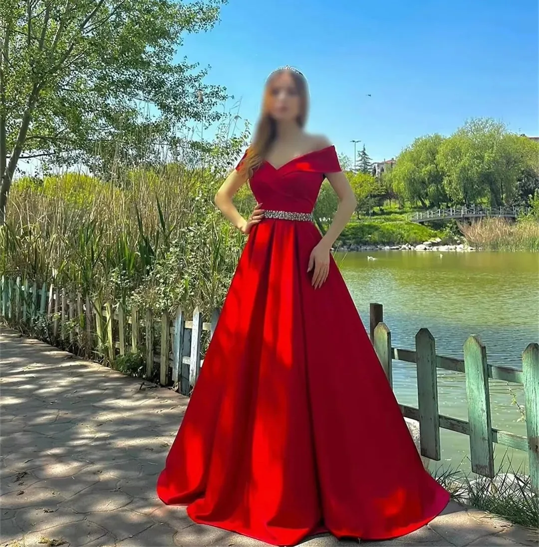 Klassisches rotes Abendkleid 2026, schulterfrei, Perlen, Pailletten, A-Linie, Satin, langes Abschlussball-Festzug-Partykleid, Robe De Soiree