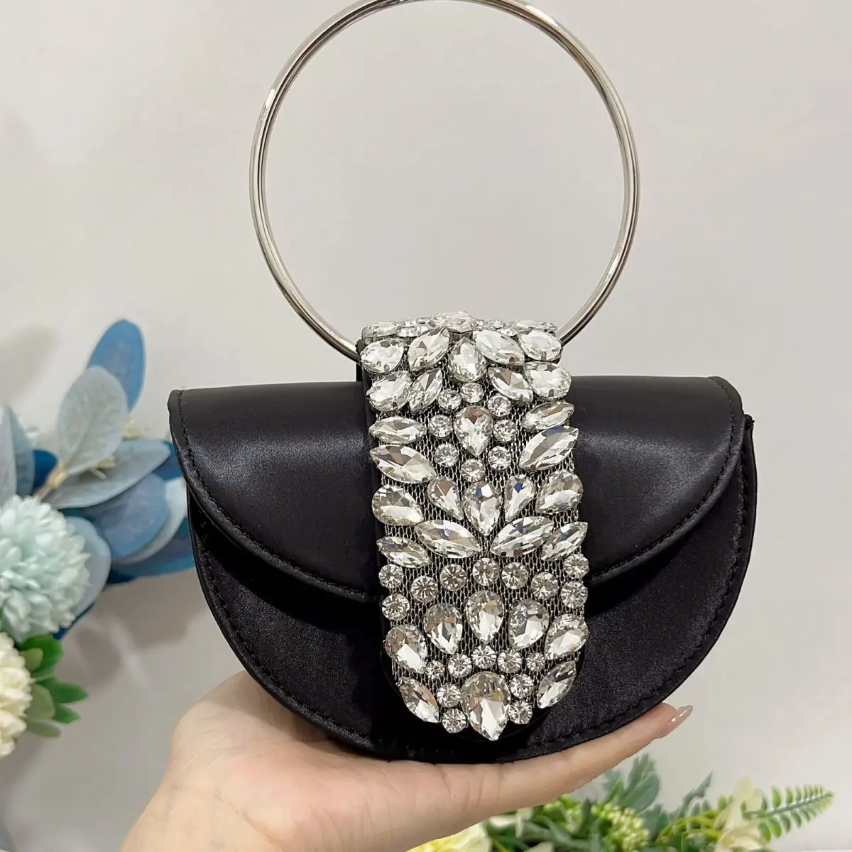 Light Luxury Half Moon Handheld Bag Fashion Brand Women's Bag Super Sparkling Diamond Evening Dress Banquet Crossbody Bag Women