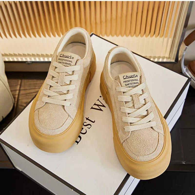 

Designer Women Genuine Leather Casual Sport Shoes Girl Flat Skate Shoes Street Cool Lace-up Sneaker