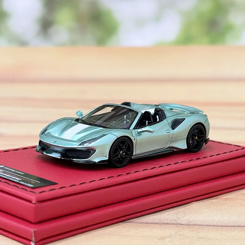 

RW 1:64 Scale Ferrari 488 Pista Convertible Limited Edition Resin Car Model Collectible Toy Gift Souvenir Display Ornament