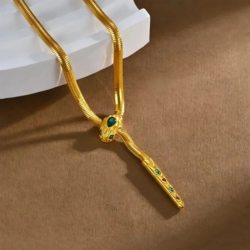 

New Chinese style 24K real gold enamel snake pendant women's niche light luxury 9999 clavicle chain