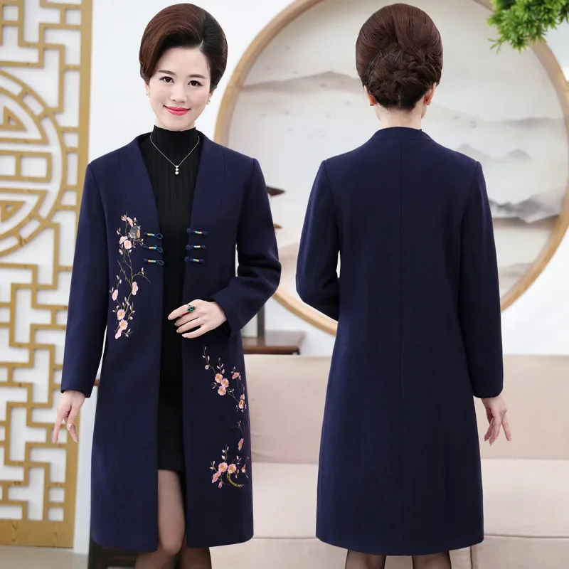 Traditional Chinese Ladies Jacket Women Fashion Slim Slimming Woollen Embroidered Jacket Elderly Mother Outerwear FF1845