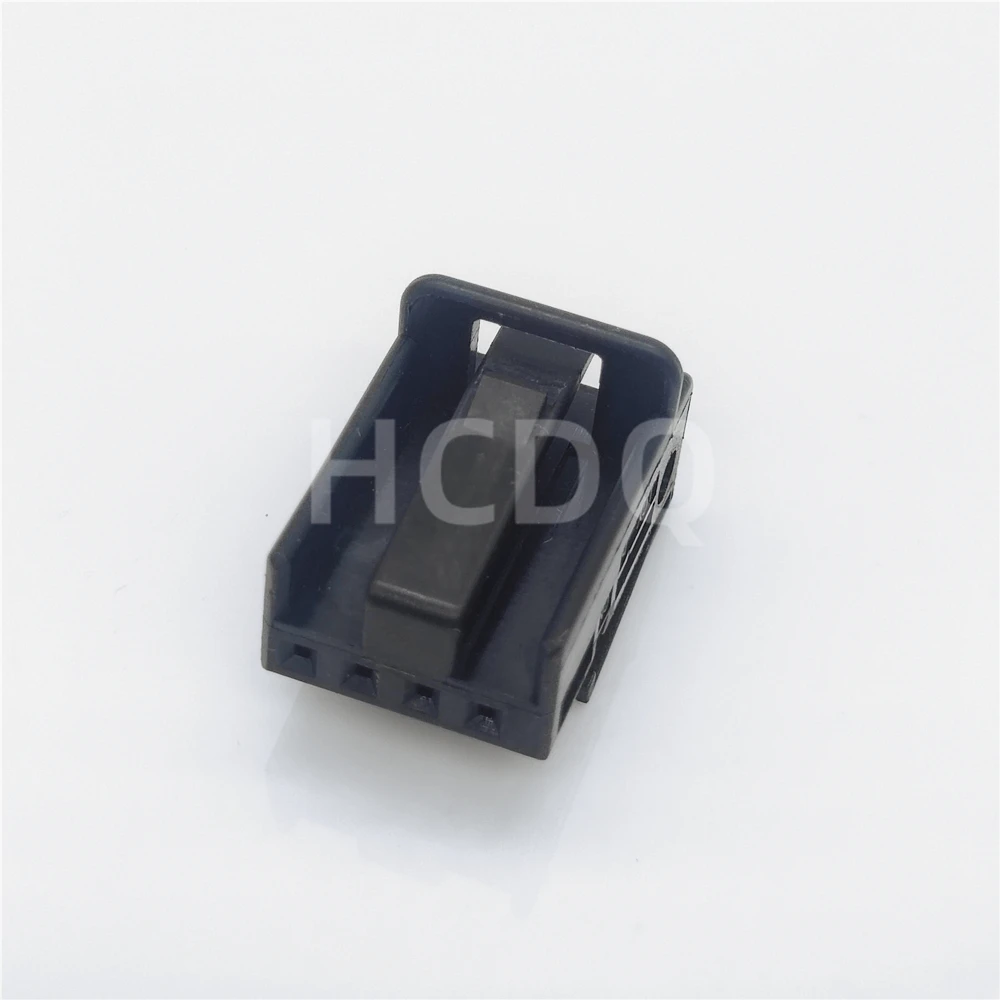 

10 PCS Supply 1K0 972 704 original and genuine automobile harness connector Housing parts