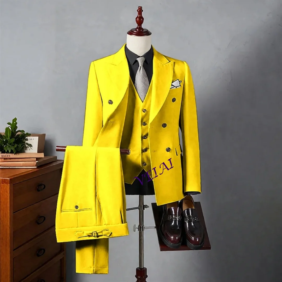 

CustomizedCustomizable Men's White Terno Three-Piece Suit with Cream Lapel Jacket Pants Vest Set with Chest Buckle Adjustment