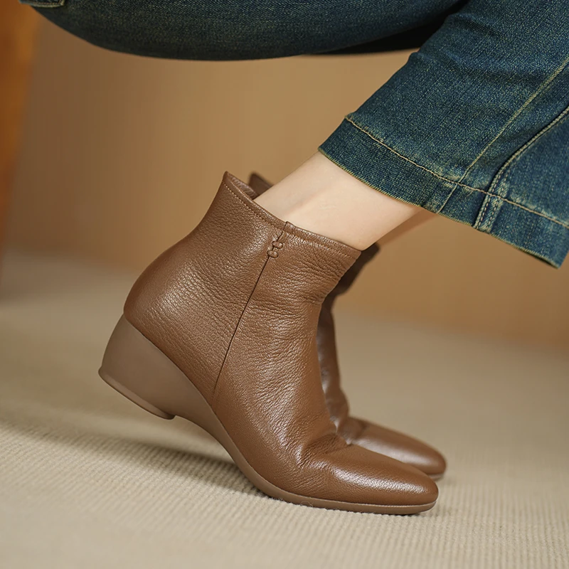 

2026 new autumn winter natural leather women ankle boots 22-25cm soft sheepskin round toe thick heel side zip short boots