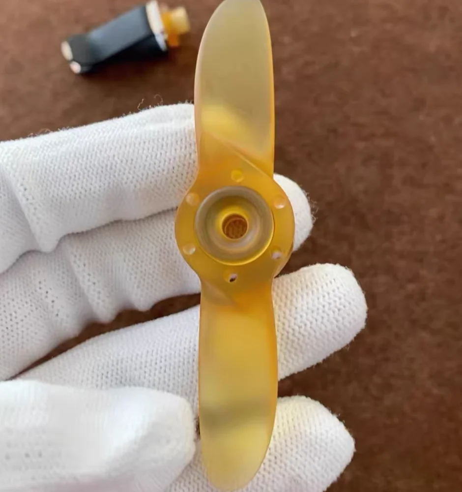 Used EDC Chenyu pei propeller Fingertip gyroscope Decompression toys