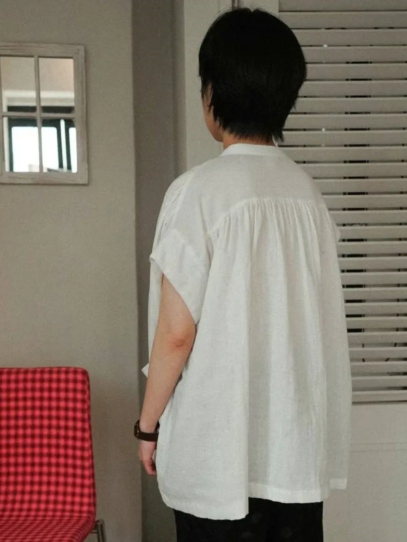 Elegancki, retro, japoński, luźny, swobodny top damski z okrągłym dekoltem, zapinany na guziki, idealny na wiosnę i lato.