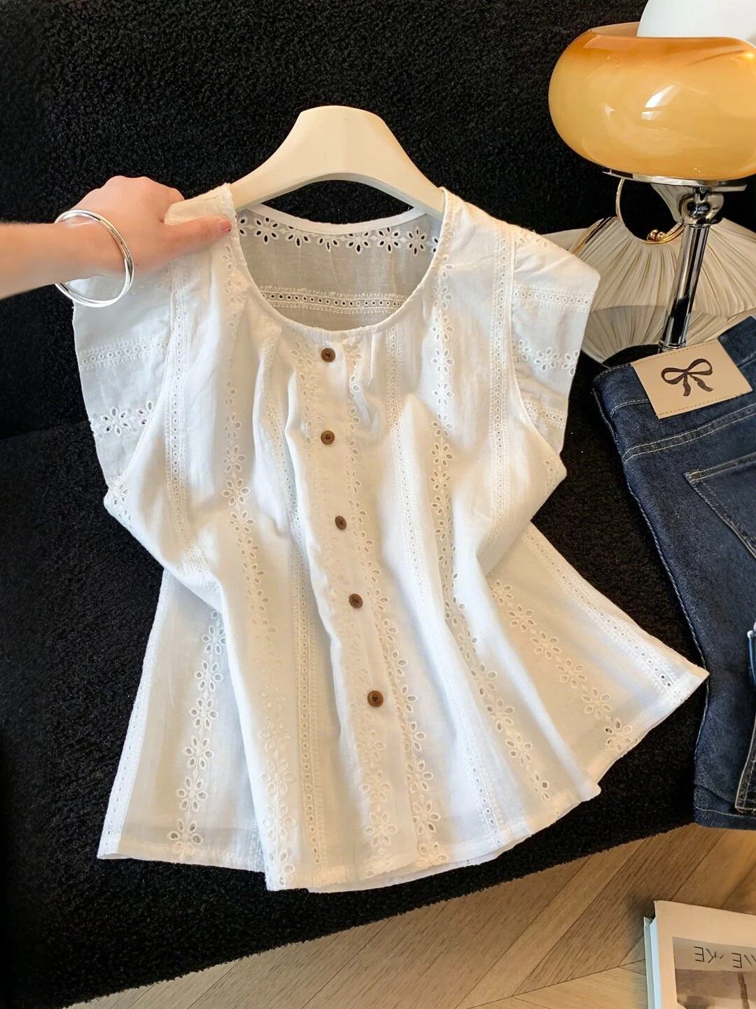 

Elegant round Neck Fly Sleeve Shirt Women Summer 2026 New Ageless Doll Unique Top Commute Style Korean Loose Fit Embroidered
