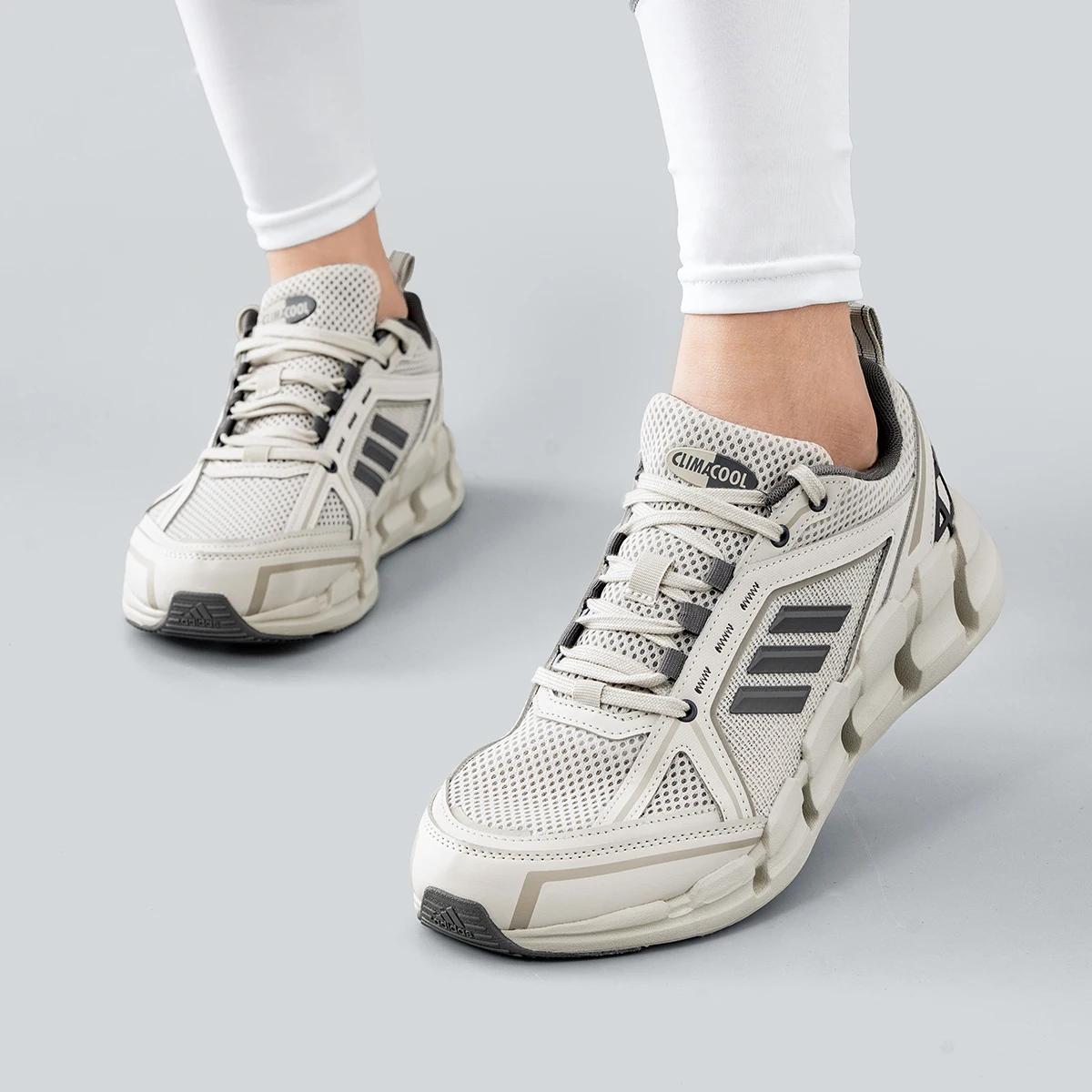 

Adidas CLIMACOOL VENTAGE Прочные и стильные мужские кроссовки для спорта и повседневной носки JH9750