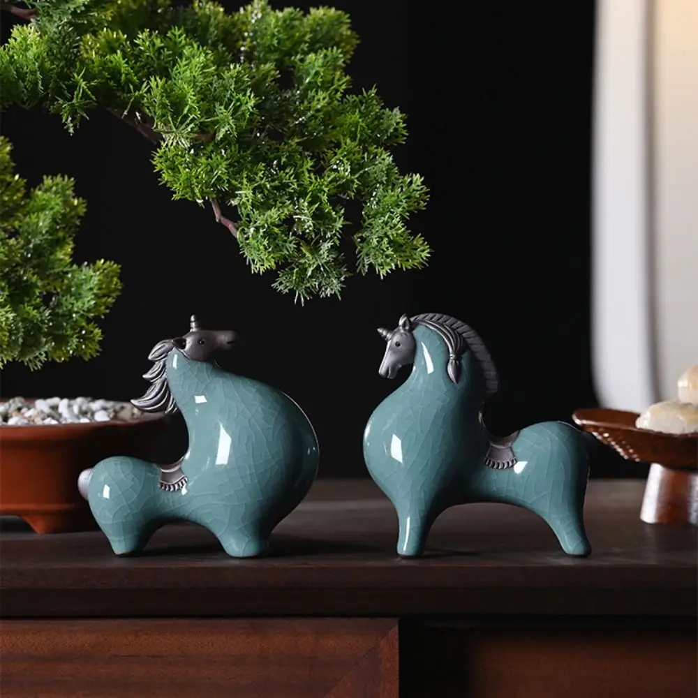 

Crafts Ceramic Horse Statue Modern Handicraft Animal Sculpture Creative Cute Miniatures Figurine Wine Cabinet