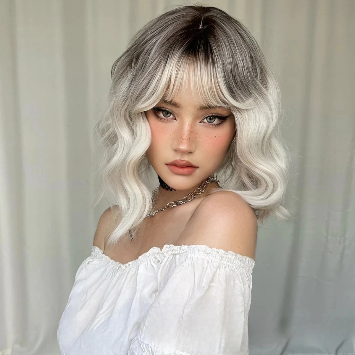 Europe and the United States hot-selling new wig white gold short curly hair rose mesh high temperature silk full head cover wig