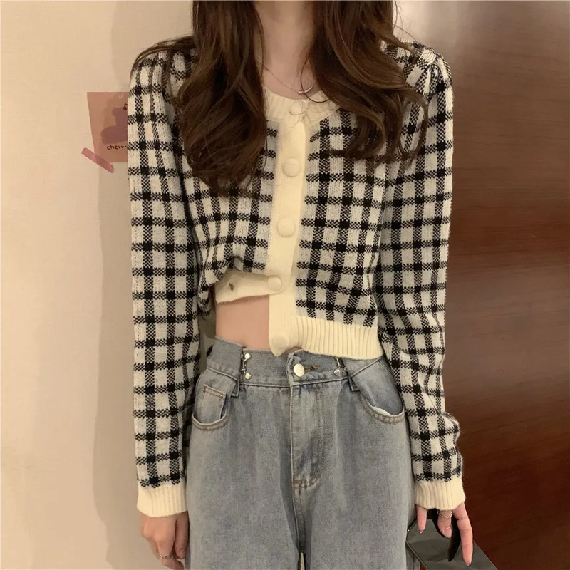 Korean Fashion O-Neck Short Knitted Sweaters Plaid Women Cardigan Single Breasting Y2k Sweaters For Women Autumn Casual Top