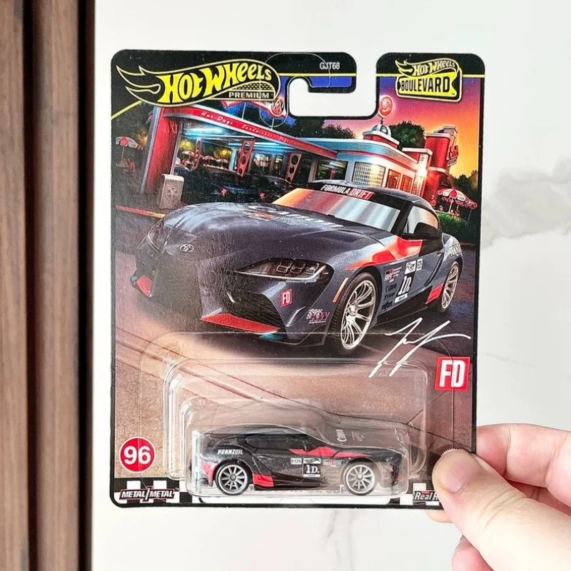 عجلات ساخنة قسط 2024 بوليفارد هوت ويلز 1/64 نموذج سيارة تويوتا فيات ميتسوبيشي نيسان لامبورغيني ألعاب أطفال للأولاد قابلة للجمع