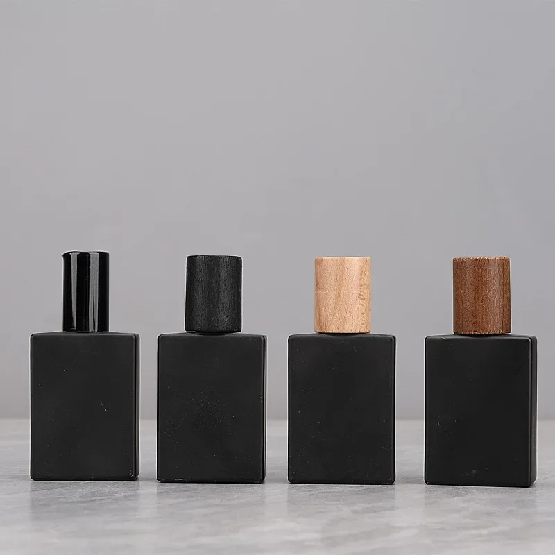 

Glass Perfume Spray Bottle 30ml Essential Oils Perfume Black Frosted Matte Bottle Atomizer Refillable Flat Spray with Wooden Cap