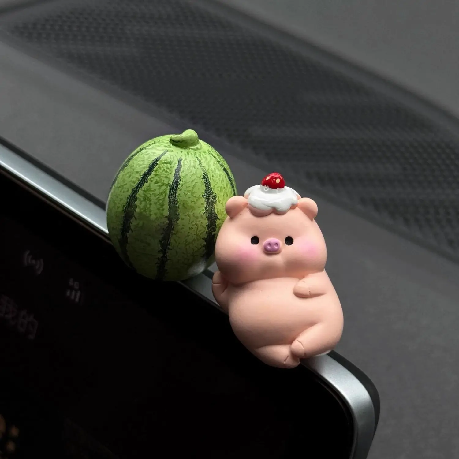 

Cozy Pig Car Decor Cute Dashboard Ornament Stress Relief Car Accessories for Interior Decoration