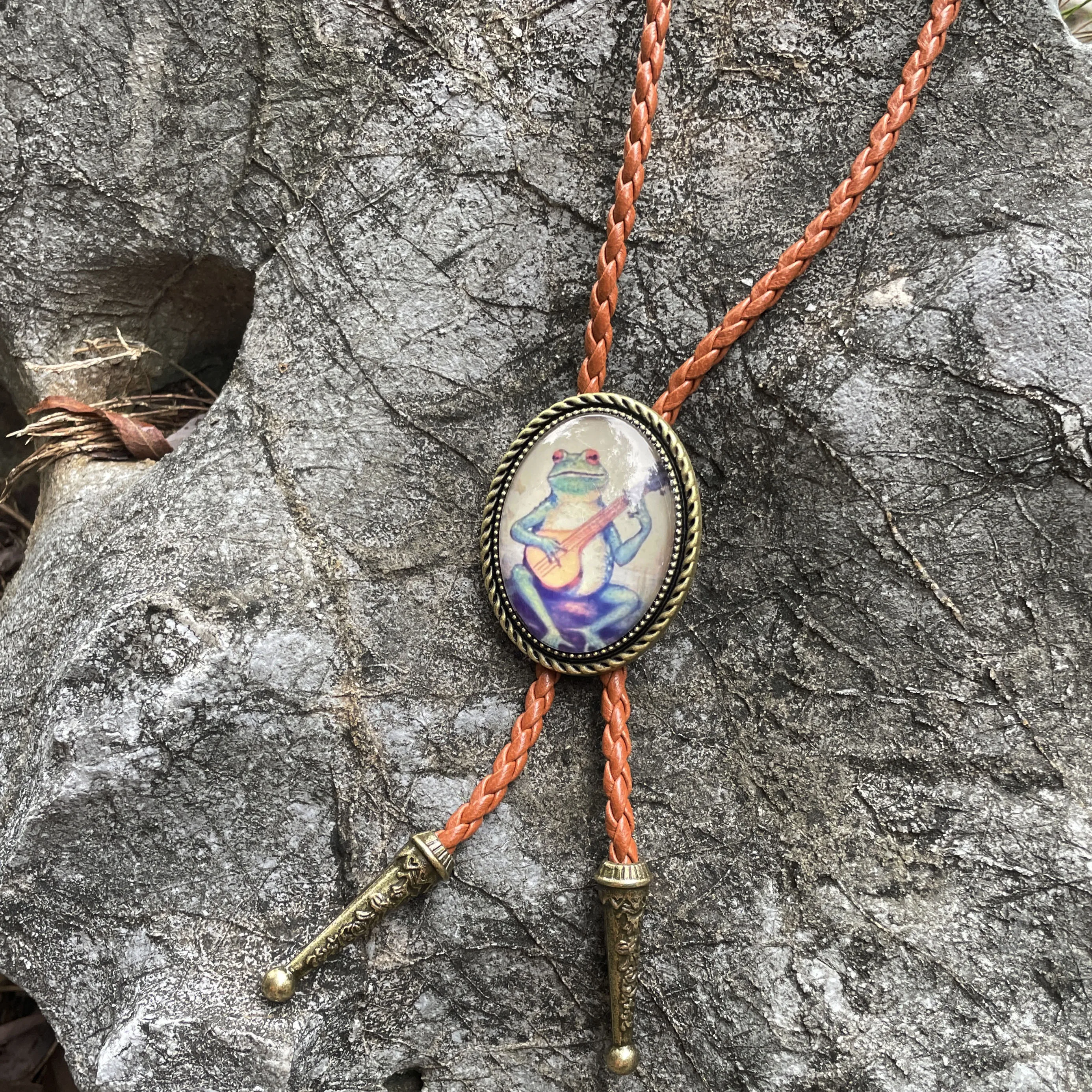 BOLO TIE العزف على الجيتار الضفدع قلادة خمر قميص سلسلة بوارو هدايا رائعة #3