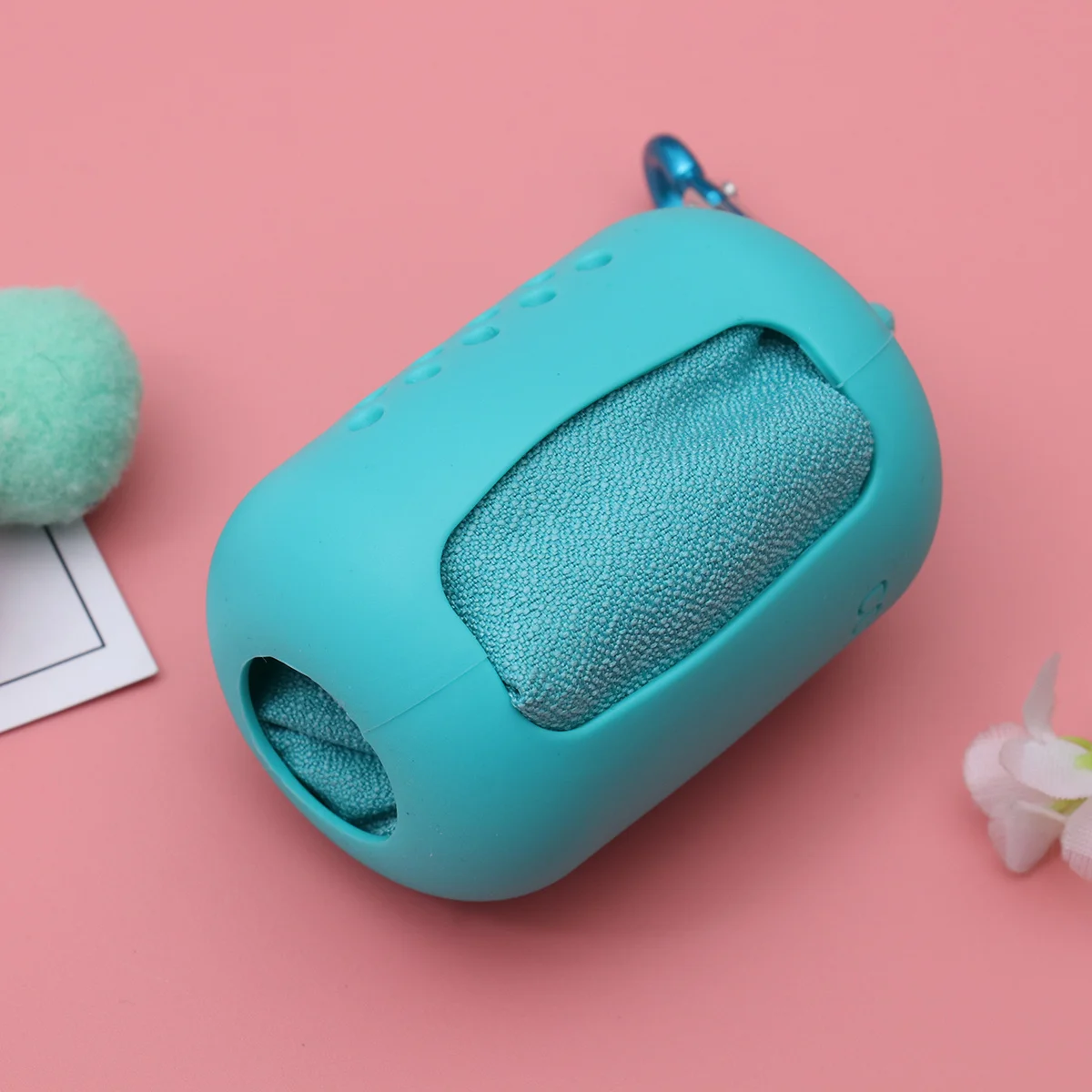 

Silicone Storage Pouch Quick Dry Microfiber Towel Light Blue Ultra Lightweight For Travel Gym Hiking Camping Sports Sweat