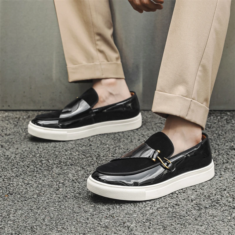 Men Fashion Vulcanized Shoes Black and White Double Hook Board Shoes British Gentleman Shoes European Station Casual Leather Sho