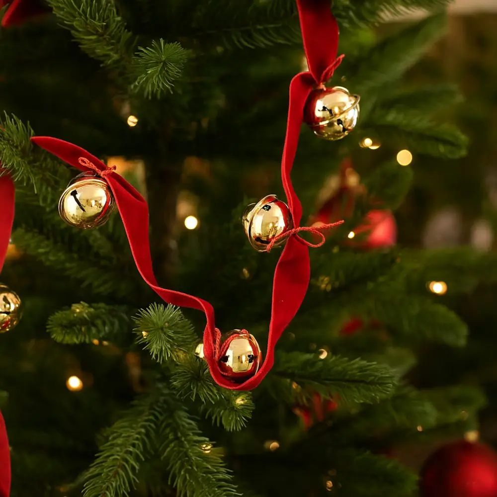 

2.7m Christmas Velvet Bell Strings Iron Bell Handmade Craft Ribbons Bell Pendants Red Xmas Tree Hanging Bells Home Party