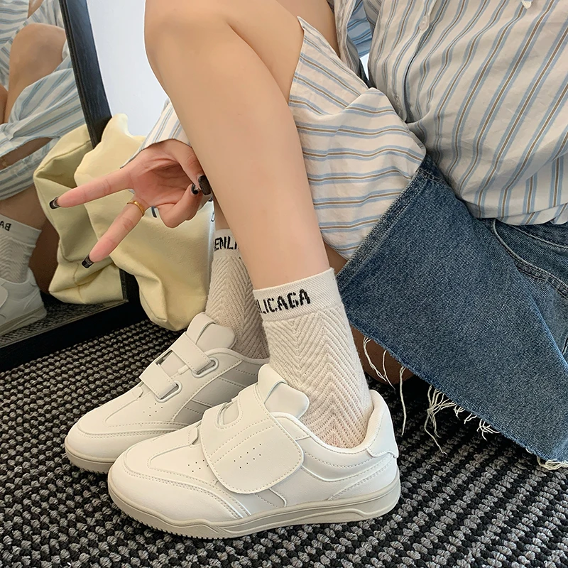 Classic Solid White Breathable Sneakers Women 2025 Autumn Comfort Soft Sole Non Slip Sports Shoes Woman's Skateboarding Shoes