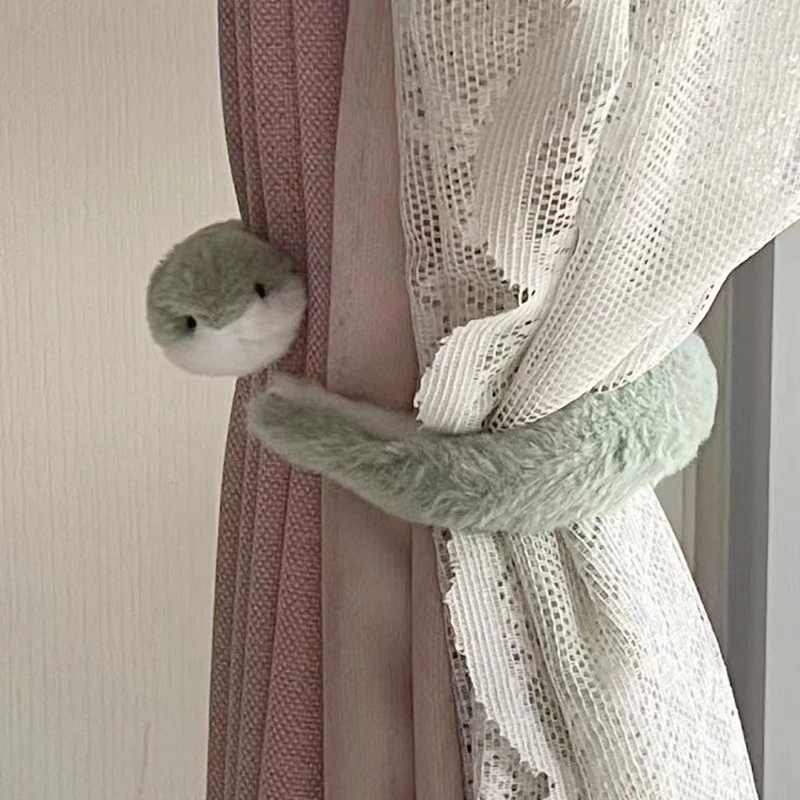 新年の小さなヘビぬいぐるみ人形遊び心のある子供の女の子かわいい飾り人形マスコット人形人形かわいいヘビぬいぐるみ