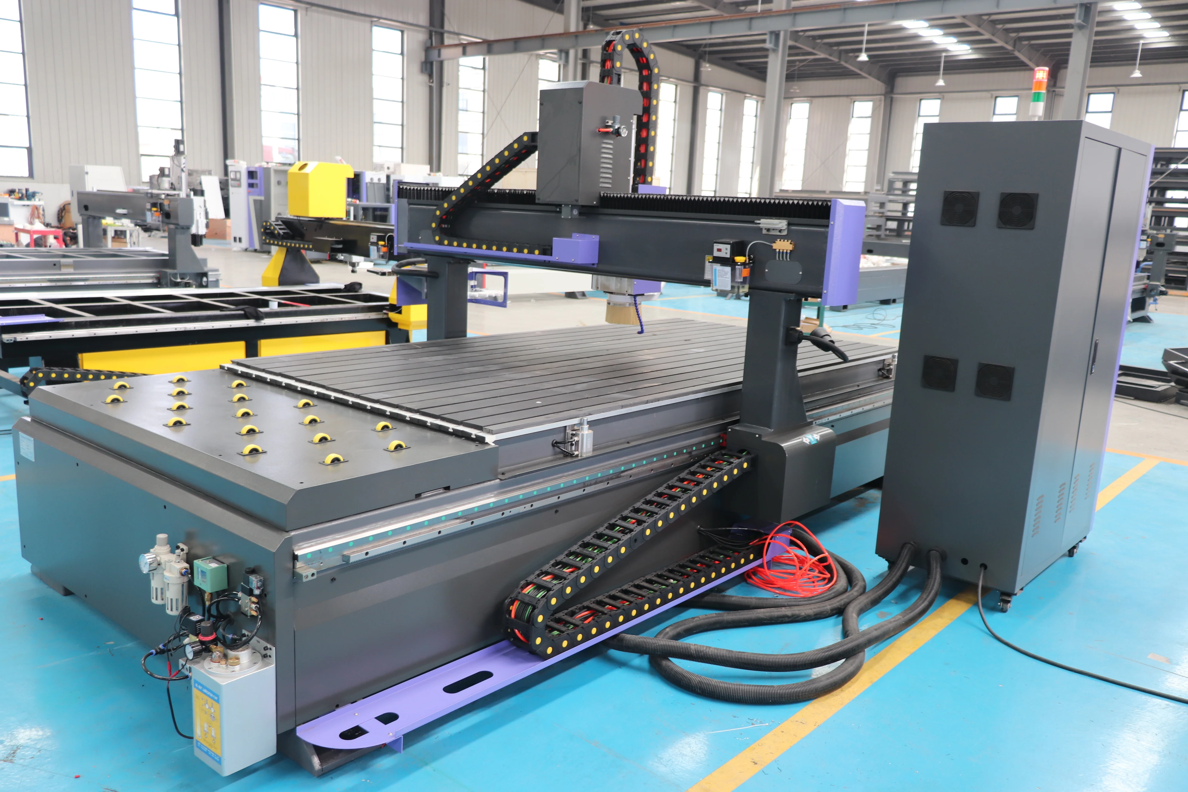 Good Performance ATC CNC Router T Solt Table Syntec Controller Furniture Cutting Engraving Machines for ACM Copper Composite