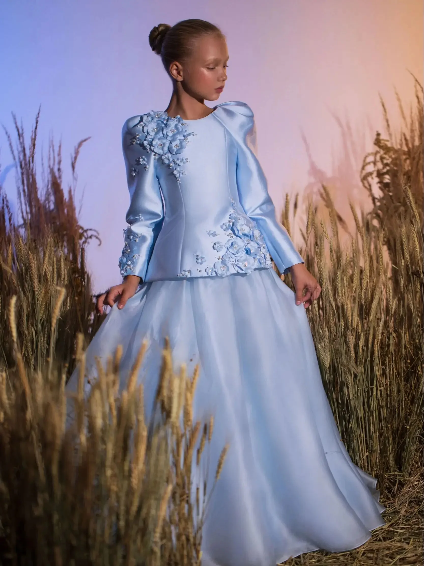 ที่กําหนดเองสีฟ้าชุดสาวดอกไม้สําหรับงานแต่งงานซาตินA Ppliquesดอกไม้สง่างามเด็กวันเกิดพรรคชุดจัดเลี้ยงอย่างเป็นทางการ