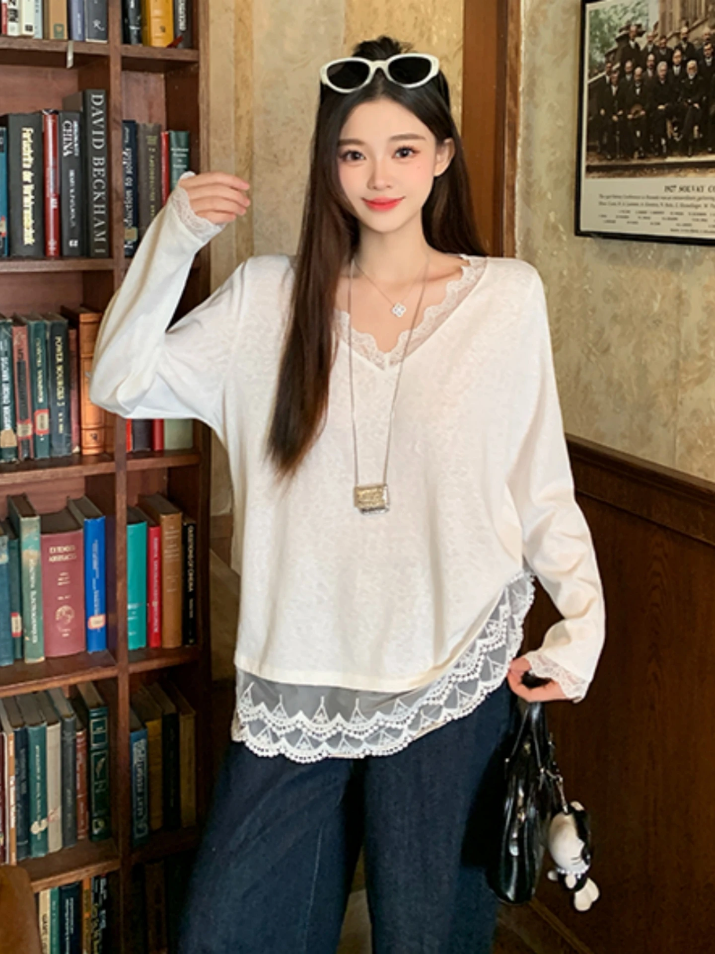 Lace Splice V-neck Long Sleeve Base Shirt T-shirt Women's Spring Autumn plus Size Loose Belly Covering Top Comfortable Knitted