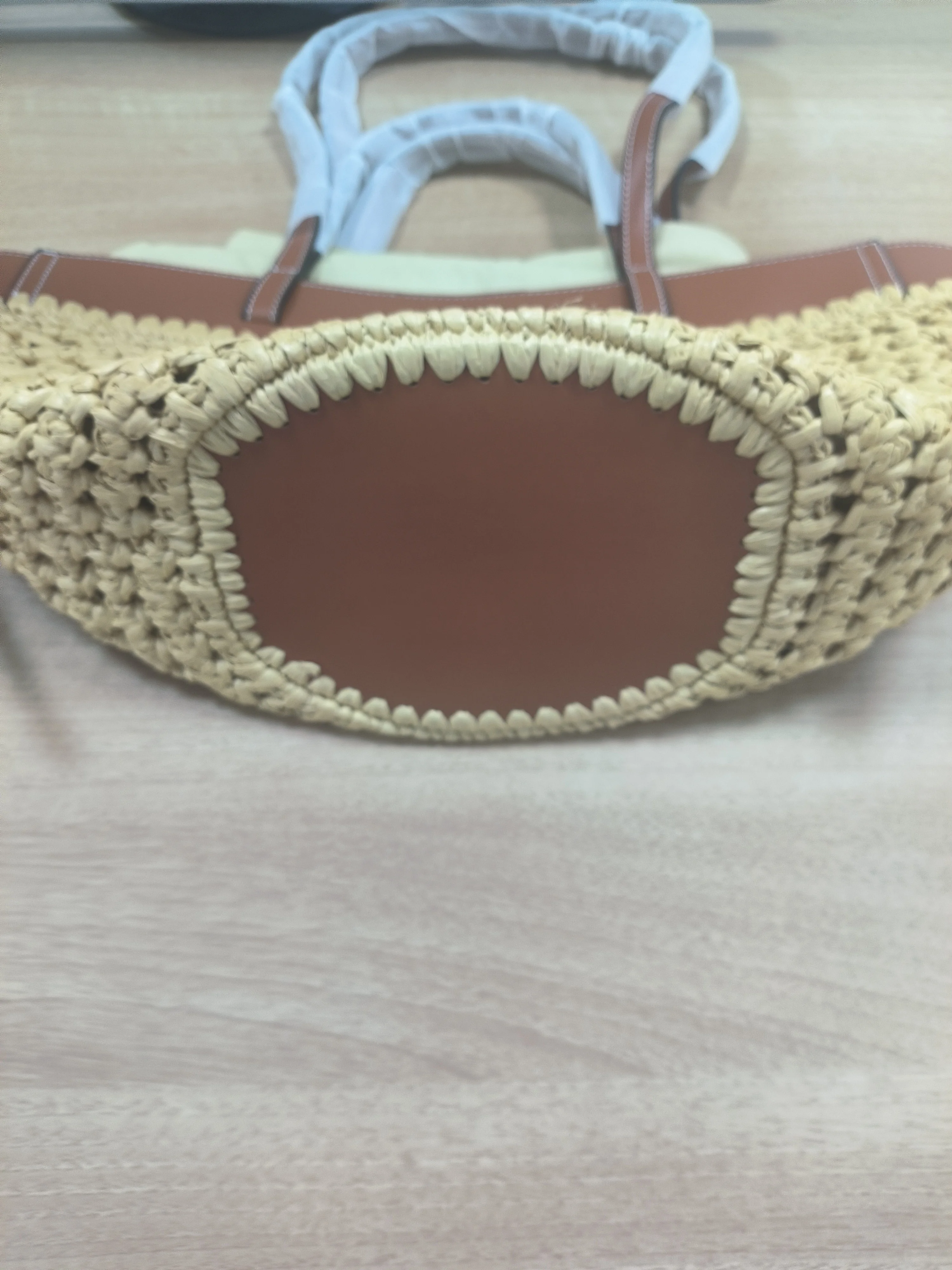 Marke Hohl Woven Strand Tasche Nische Mode Schulter Unterarm Tasche Große Kapazität High-end-Nähte Tote Tasche frauen eimer Tasche – Detail 4