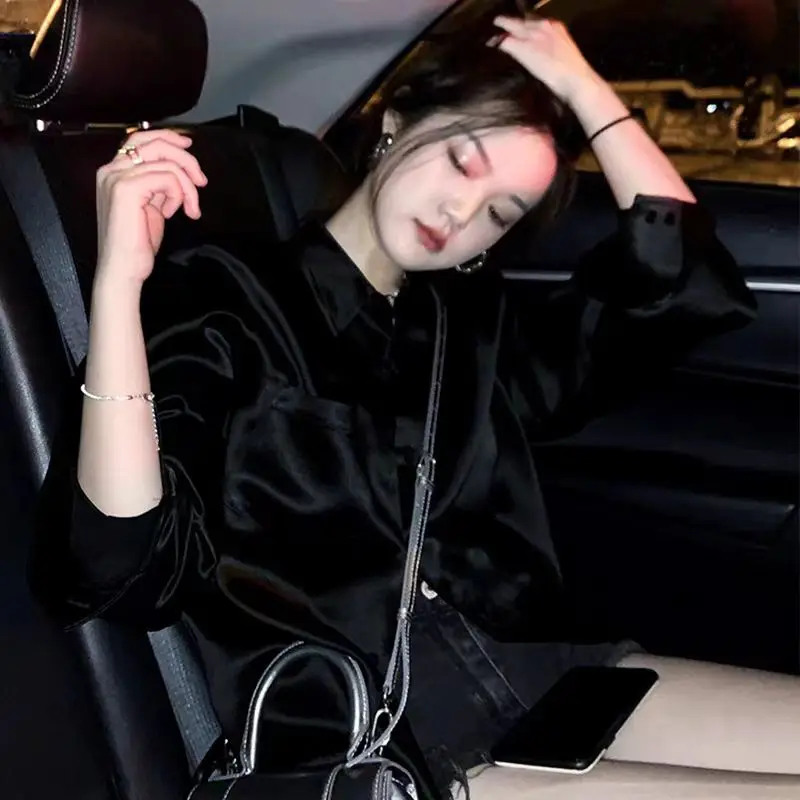 ربيع الأبيض الساتان النساء قمصان طويلة الأكمام زر بلون بلوزة عادية مكتب سيدة قميص أنيق الإناث بلايز الموضة