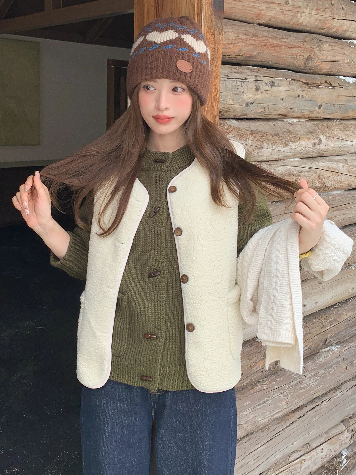 Thickened Knitted Woolen Hat Women's Autumn Winter Warmth Protection Small Face Effect Ear Protection Love Pattern Hat