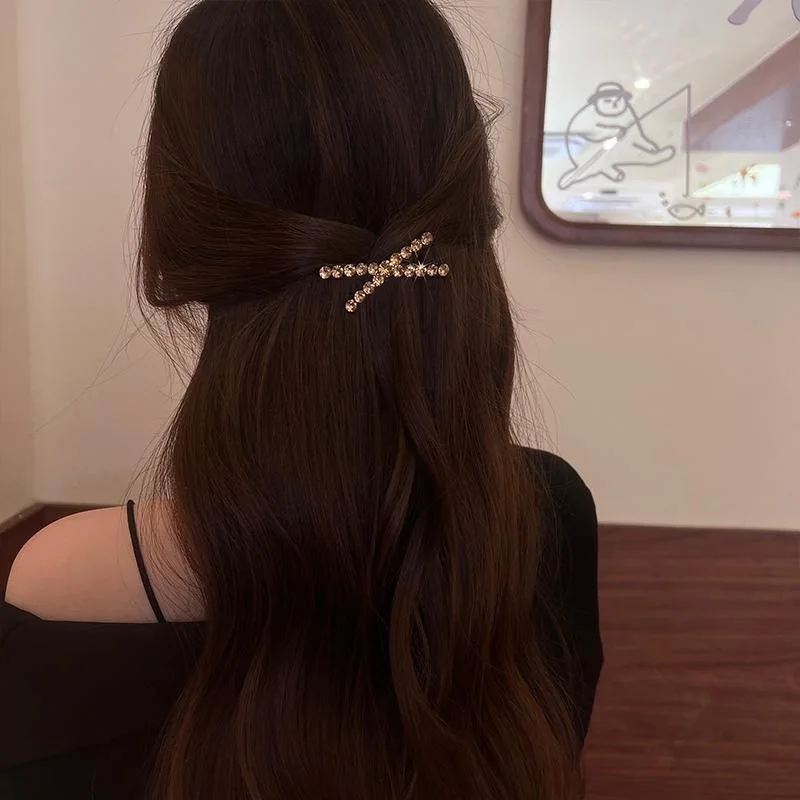 Leichter, luxuriöser Diamant-Kreuz-Stil, modischer und vielseitiger Haarnadel-Temperament-Haarschmuck für Frauen – Detail 6