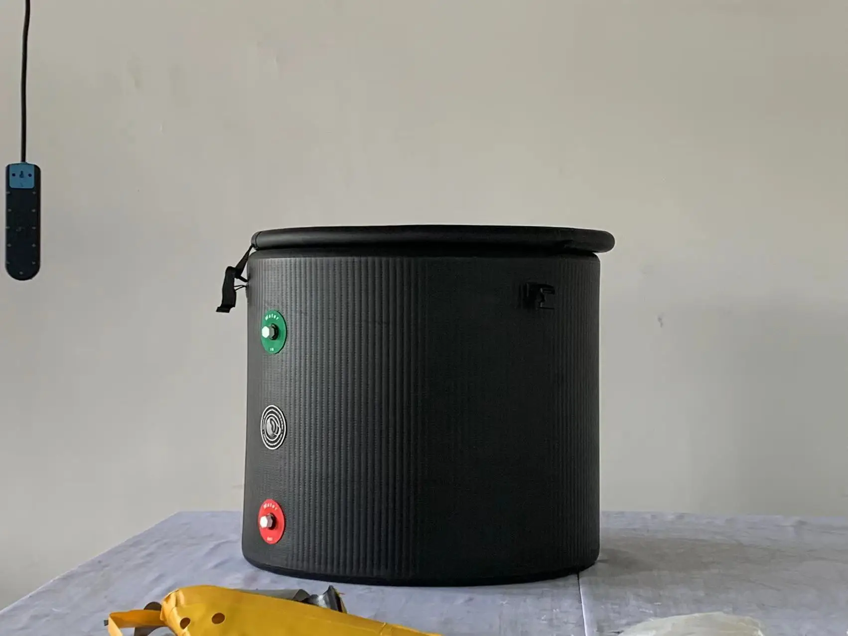 Factory Supply 100*90cm Round Ice Bucket For Spa Tube