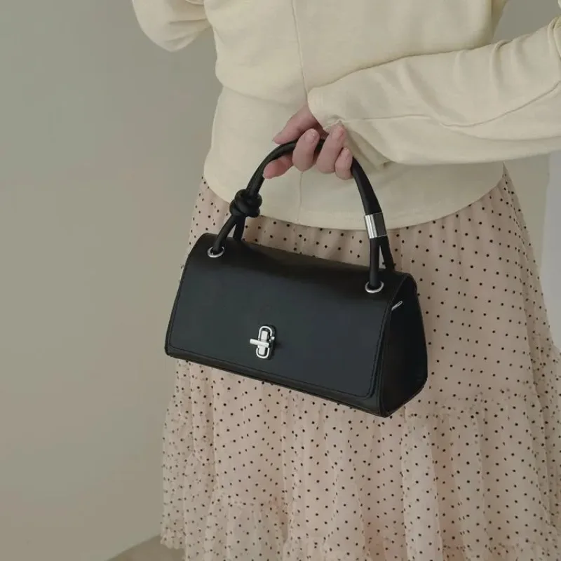 

Stylish Classic Diaper Bag For Women Designer Crossbody Handbag Luxury Minimalist Vintage Large Capacity Leather Tote Bag