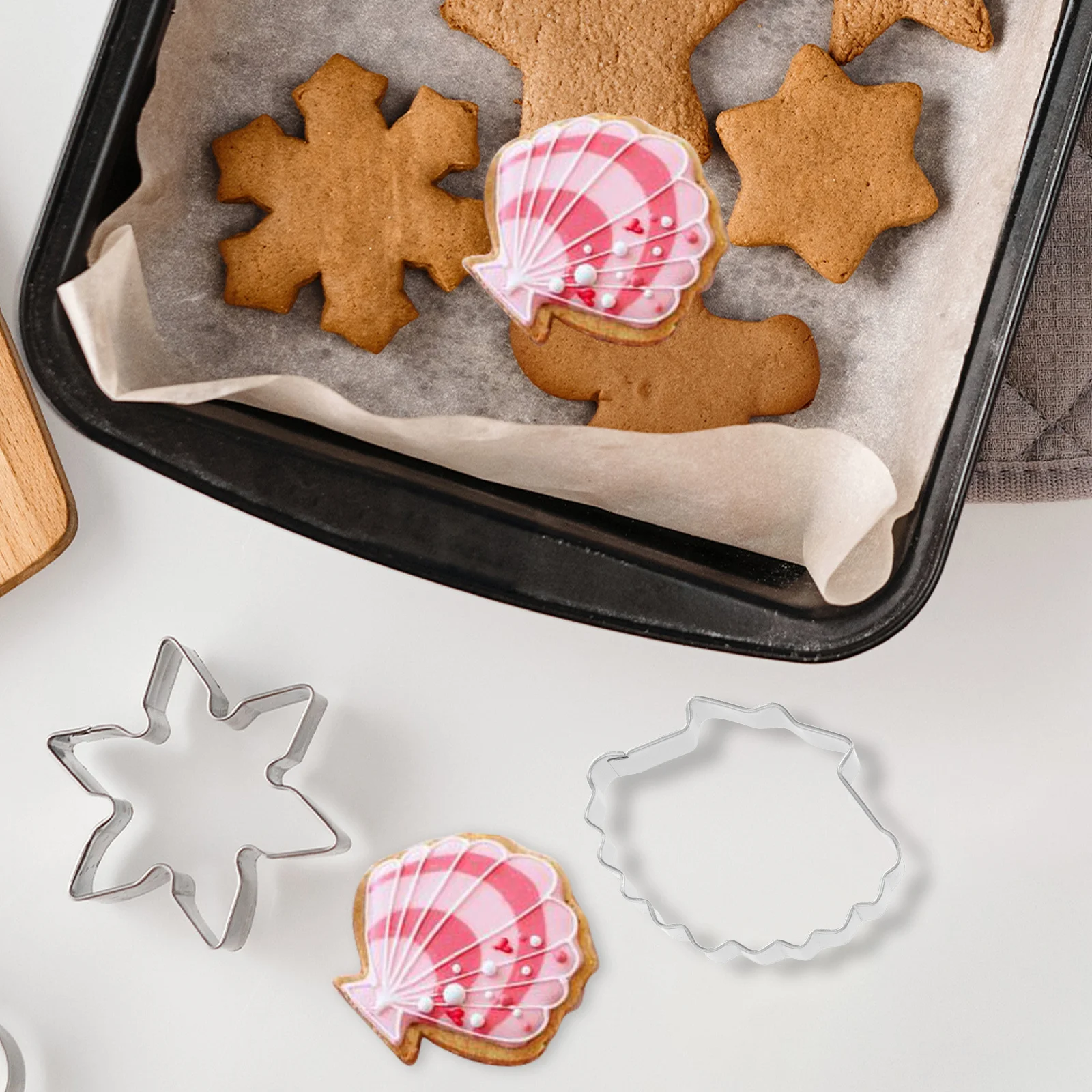 

4Pcs Star Dolphin Conch Seashell Cookie Cutters Stainless Steel Baking Molds for DIY Cookies Cakes Pancakes Fruits Sandwiches