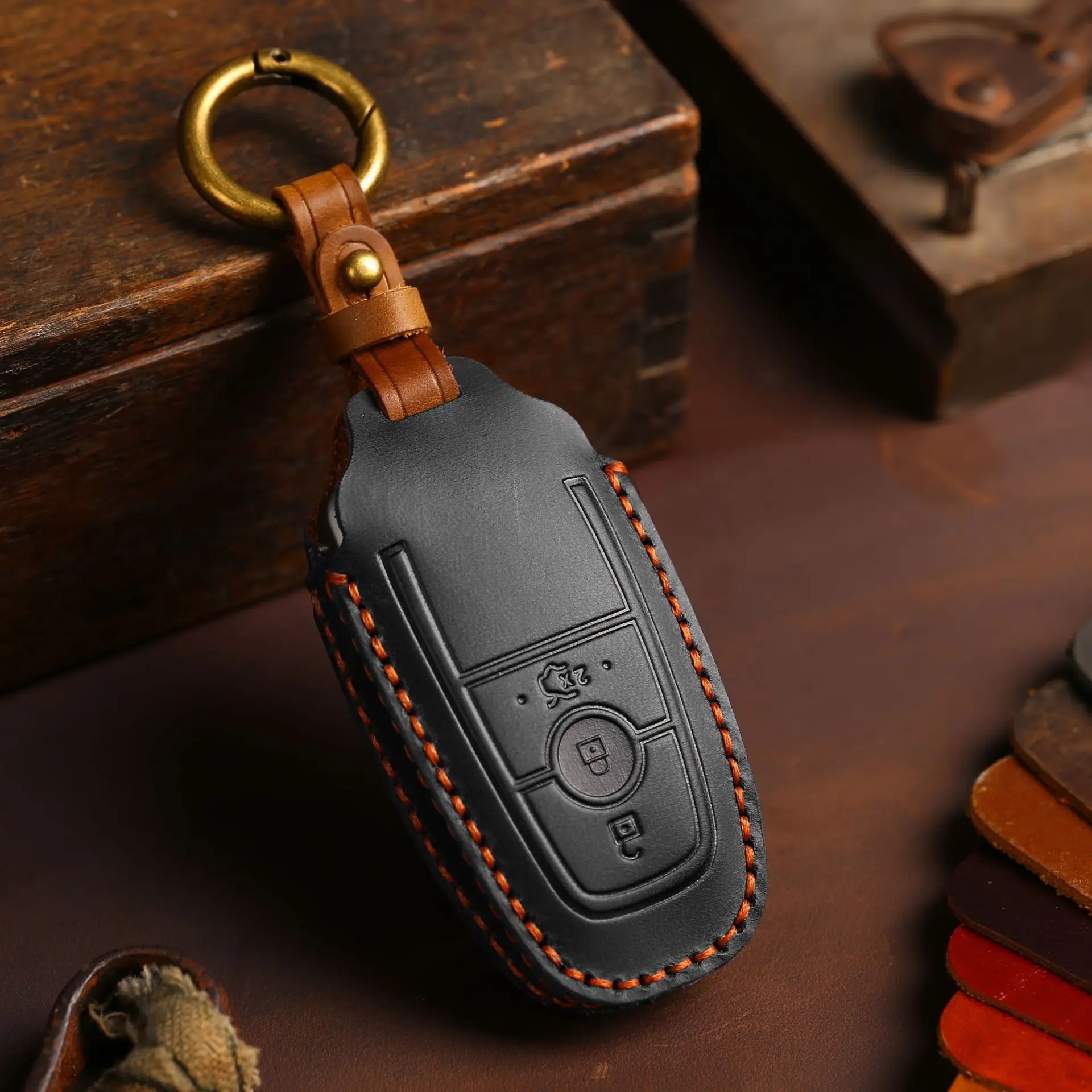

Leather Car Remote Key Cover Case Holder shell Chain Keyring Fob For Lincoln New Corsair Navigator Zephyr Nautilus Aviator 2025