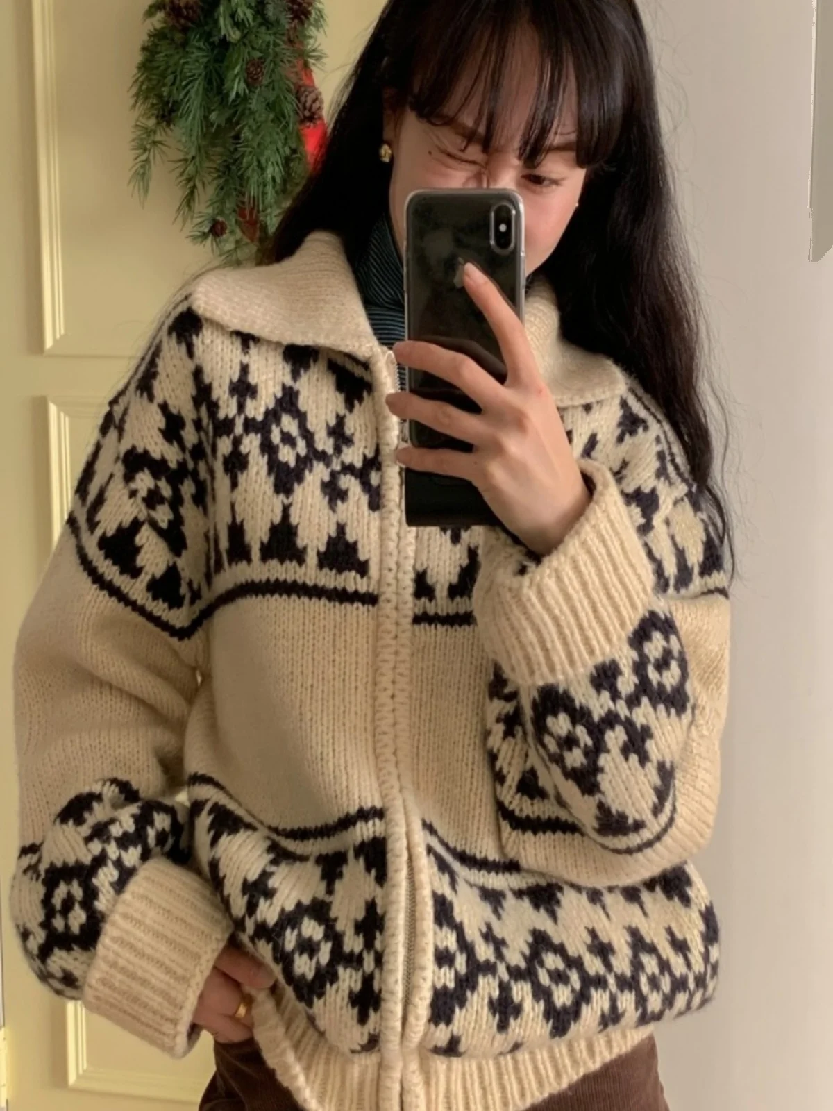 

Retro Knitted Long Sleeve Women's Outerwear Loose Style Warm Top Winter Fashion Korean Version Floral Patterned Open Cardigan