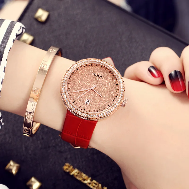 

Новые повседневные женские часы с кожаным ремешком, корейский стиль, простой дизайн, модные и модные женские кварцевые часы.