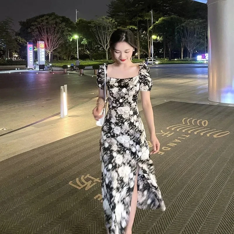 

Женское винтажное платье в стиле Хепберн, черное элегантное длинное платье с коротким рукавом, квадратным вырезом и цветочным принтом в Корейском стиле, лето 2024