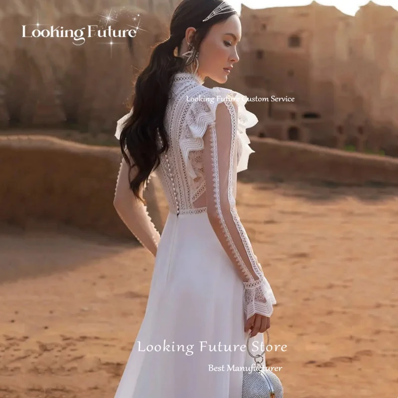 Abito da sposa Boho White a-line per donna maniche lunghe collo alto pieghe in pizzo Appliques Illusion Simple Illusion Backless Button