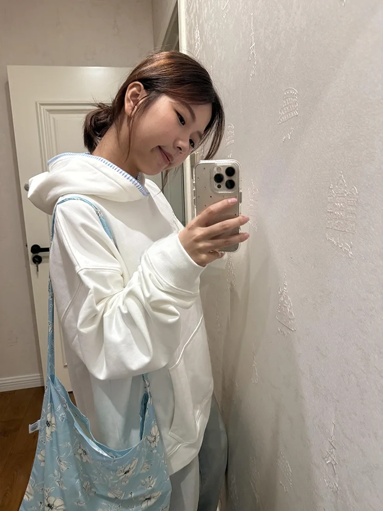 เสื้อสเวตเตอร์ปักลายจุดสไตล์อเมริกัน ดีไซน์ใหม่สำหรับผู้หญิง ฤดูใบไม้ร่วง-ฤดูหนาว ดีไซน์โดดเด่นไม่ซ้ำใคร