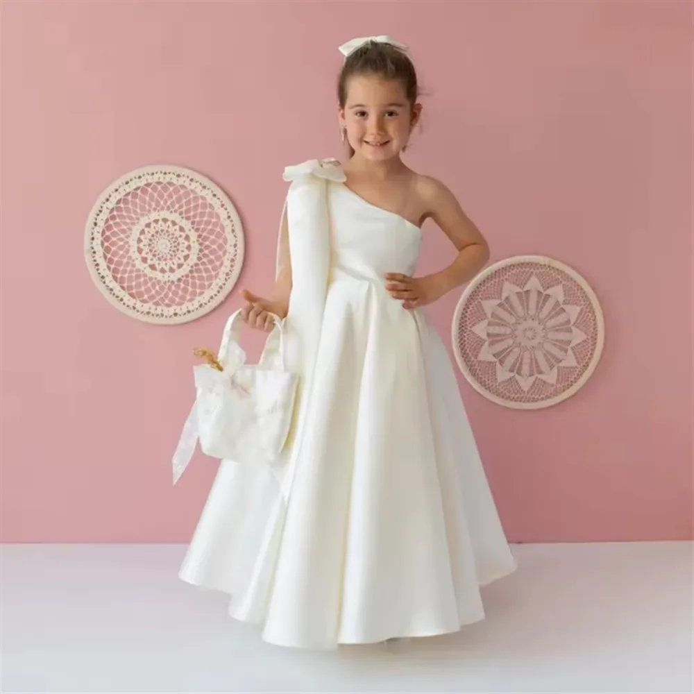 

Elegant Satin Flower Girl Wedding Dress One Shoulder with Bow Princess Birthday Party Dress Kids First Communion Gown Customized