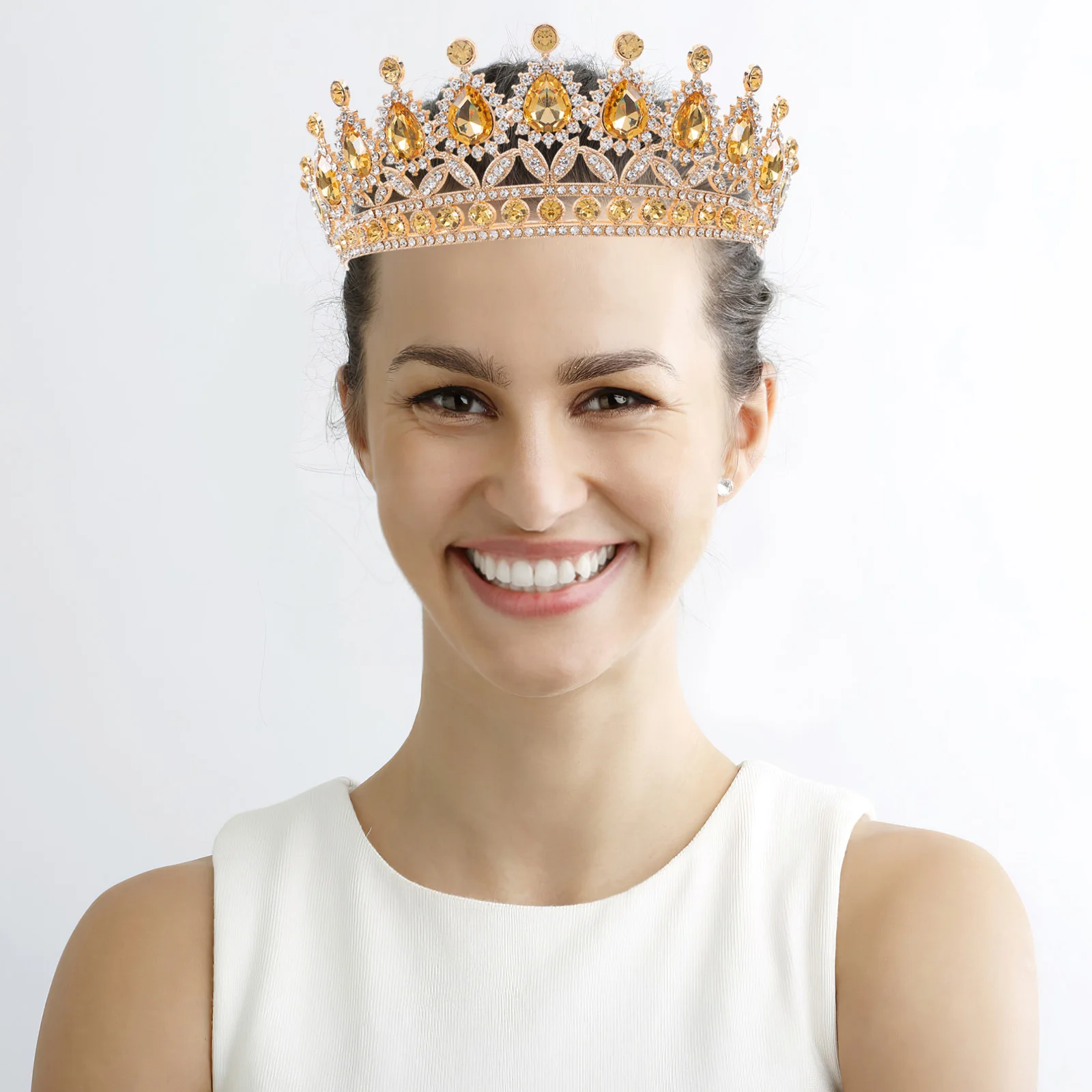 

Sparkling Bridal Tiara Crown Headband Rhinestone Princess Design Lightweight Comfortable Wedding Hair Accessory for Women Girls