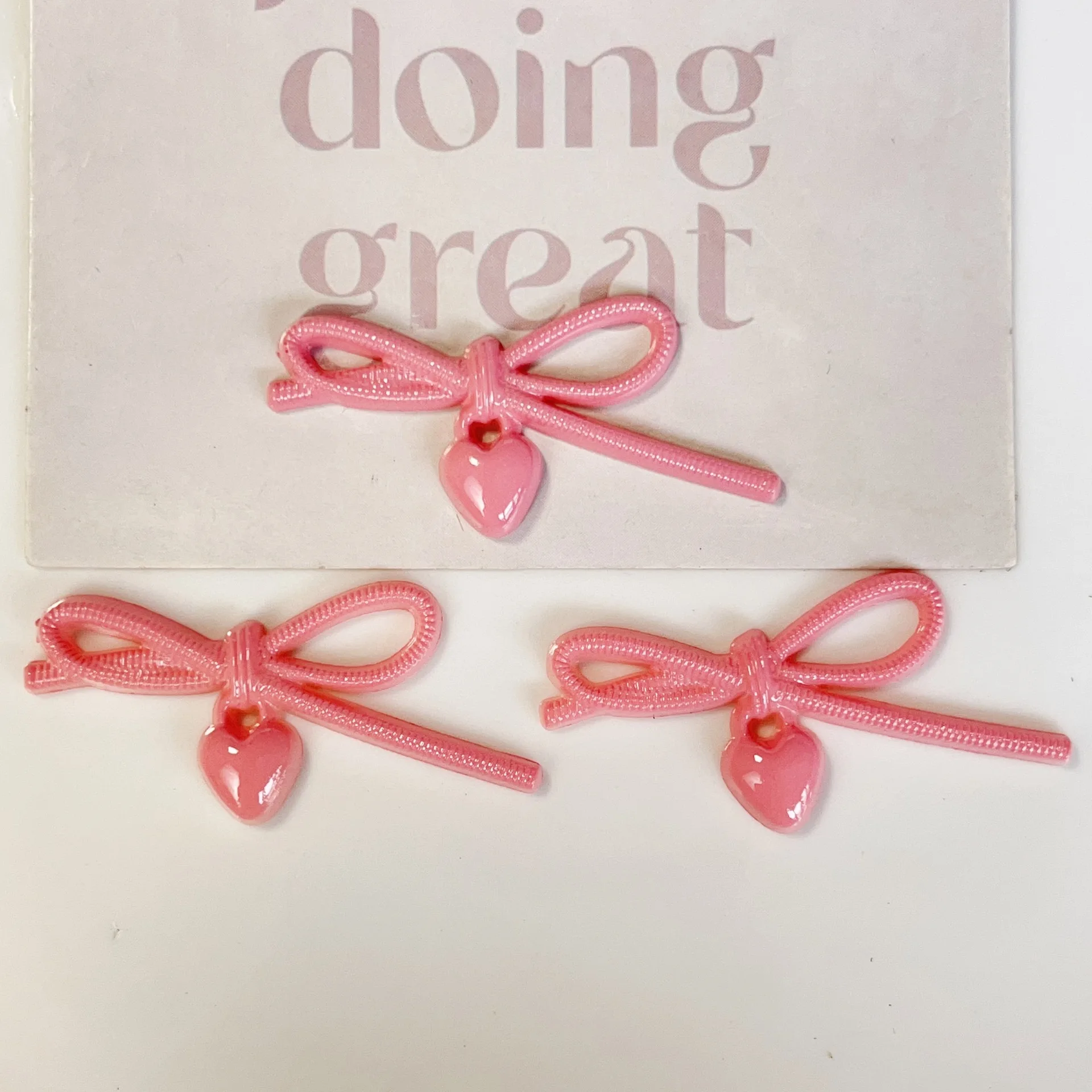 10 pezzi carino fiocco amore cuore ciondola gioielli accessori fai da te resina spazzatura custodia per cellulare scarpe con foro materiale floreale artigianato fai da te