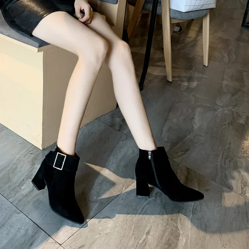 Women's boots 2025 autumn and winter new item European and American thick heel pointed zipper short boots women's high heels