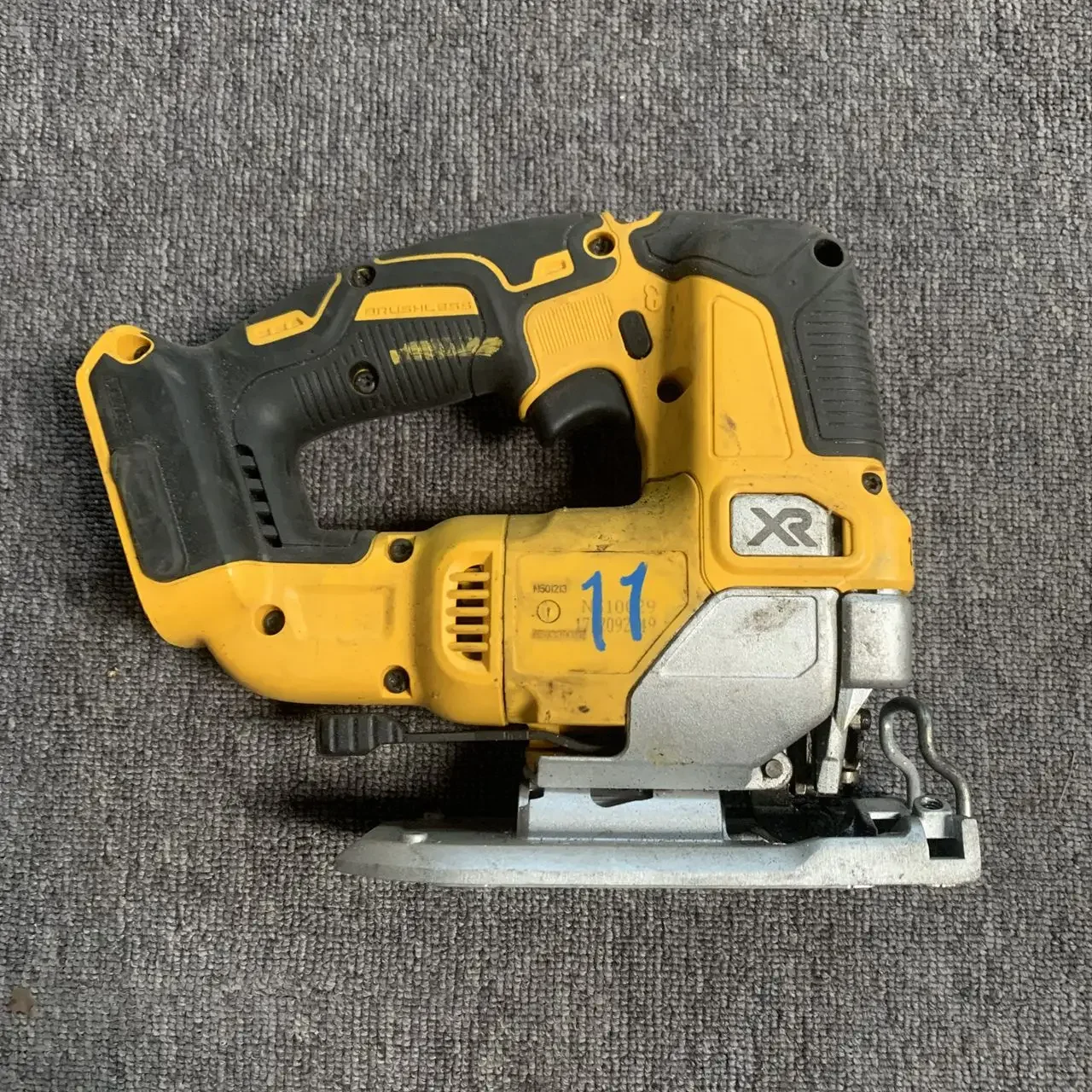 DEWALT DCS334N 18V XR BRUSHLESS JIGSAW BODY ONLY second-hand