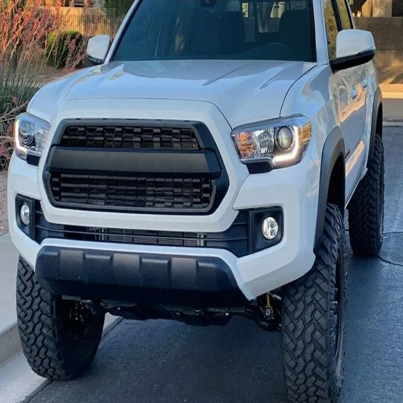 Heavy Duty Universal OEM Style Letter Front Grille for Pickup Exterior Accessories